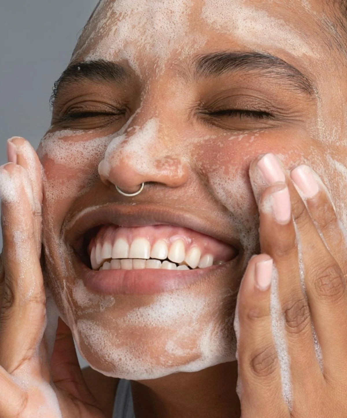 Neutrogena® Hydro Boost Hydrating Gel Cleanser With Hyaluronic Acid, Fragrance Free 5 Neutrogena® Hydro Boost Hydrating Gel Cleanser With Hyaluronic Acid, Fragrance Free - Image 3