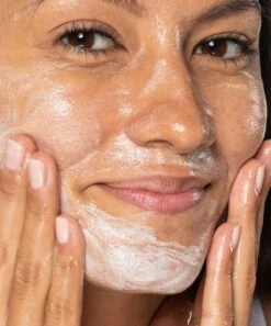 Neutrogena Hydro Boost Cleanse & Exfoliate Double Cleansing Set 26 Neutrogena Hydro Boost Cleanse & Exfoliate Double Cleansing Set -Neutrogena Shop 6811099XX alt4